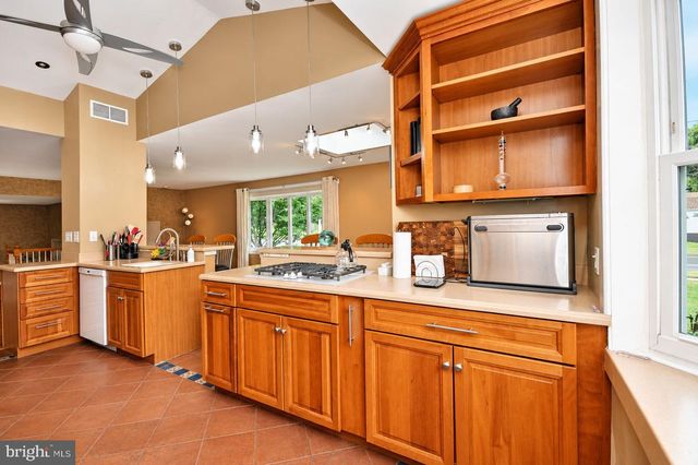 1911 BRIDGETOWN PIKE, Feasterville Trevose, PA 19053