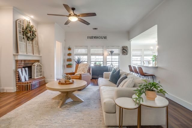 620 Marybeth Drive, Burleson, TX 76028