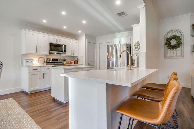 620 Marybeth Drive, Burleson, TX 76028