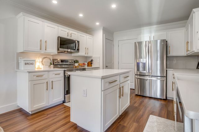 620 Marybeth Drive, Burleson, TX 76028