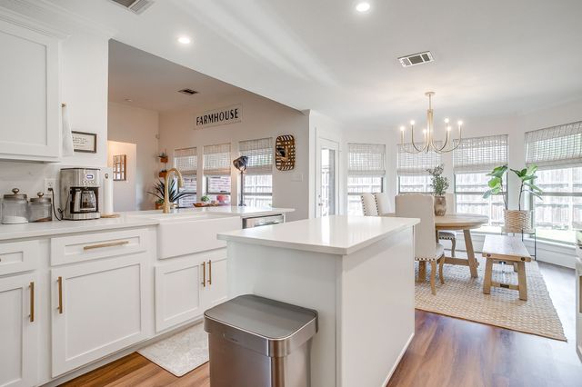 620 Marybeth Drive, Burleson, TX 76028