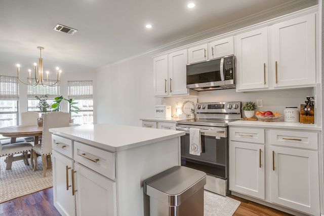 620 Marybeth Drive, Burleson, TX 76028