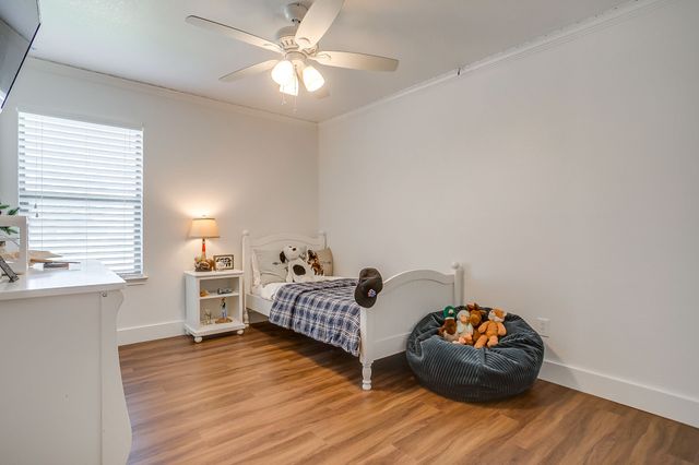620 Marybeth Drive, Burleson, TX 76028