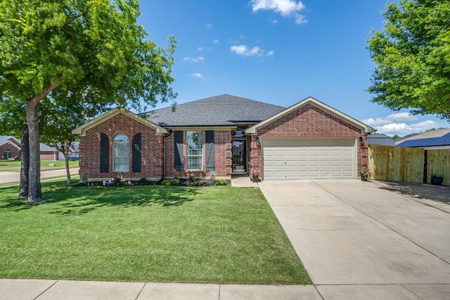620 Marybeth Drive, Burleson, TX 76028