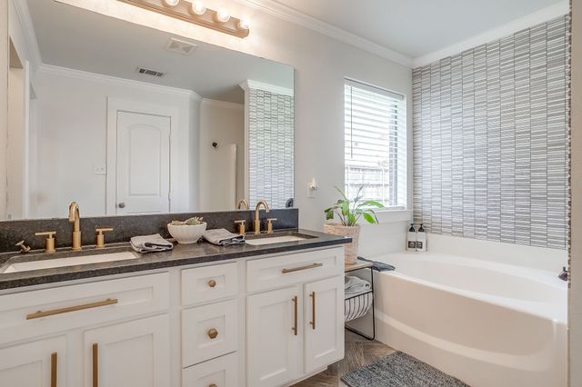 620 Marybeth Drive, Burleson, TX 76028