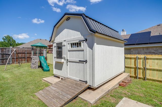 620 Marybeth Drive, Burleson, TX 76028