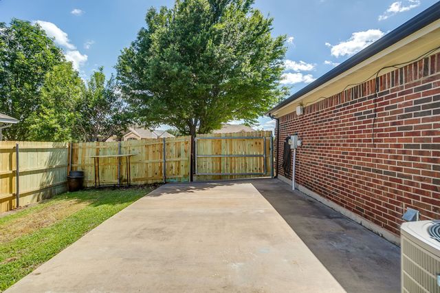 620 Marybeth Drive, Burleson, TX 76028
