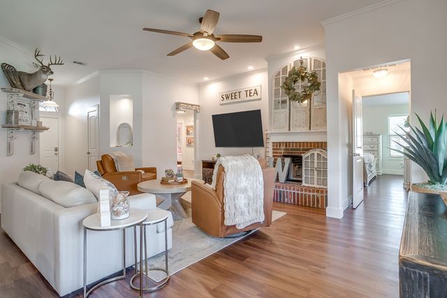 620 Marybeth Drive, Burleson, TX 76028
