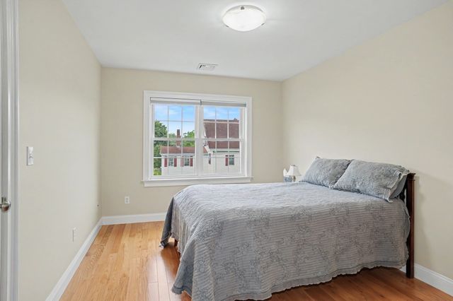 4 N Pleasant St 4, Natick, MA 01760