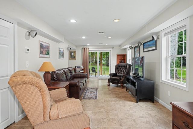 4 N Pleasant St 4, Natick, MA 01760