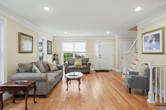 4 N Pleasant St 4, Natick, MA 01760
