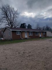 315 4th Street NW, Braham, MN 55006