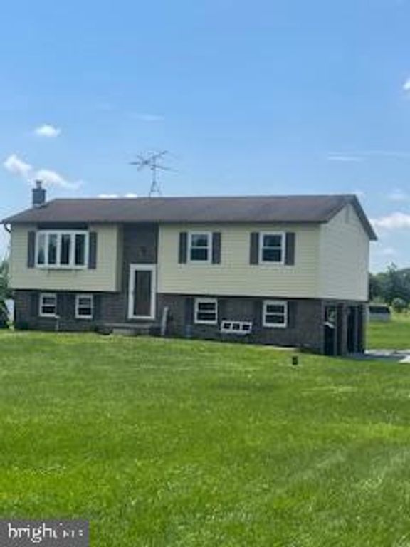 164 BERTOLET MILL RD, Oley, PA 19547