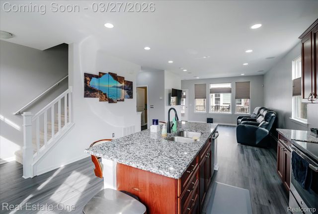 1081 N Sherman Drive, Royal Oak Charter Township, MI 48067