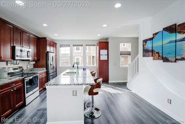 1081 N Sherman Drive, Royal Oak Charter Township, MI 48067