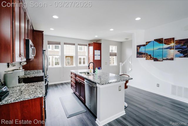 1081 N Sherman Drive, Royal Oak Charter Township, MI 48067