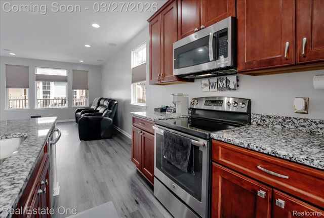 1081 N Sherman Drive, Royal Oak Charter Township, MI 48067