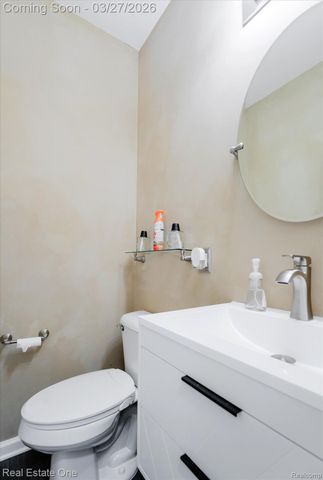 1081 N Sherman Drive, Royal Oak Charter Township, MI 48067