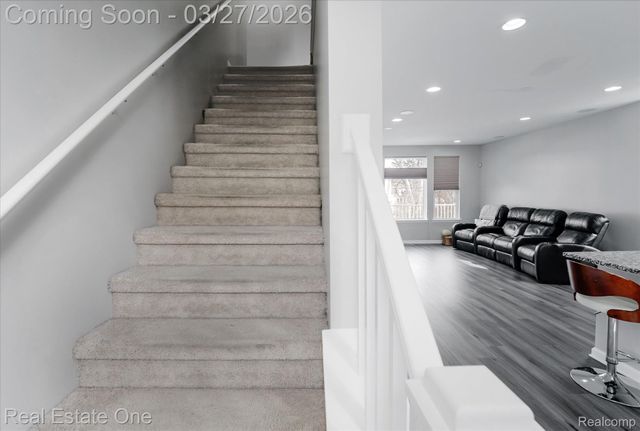 1081 N Sherman Drive, Royal Oak Charter Township, MI 48067