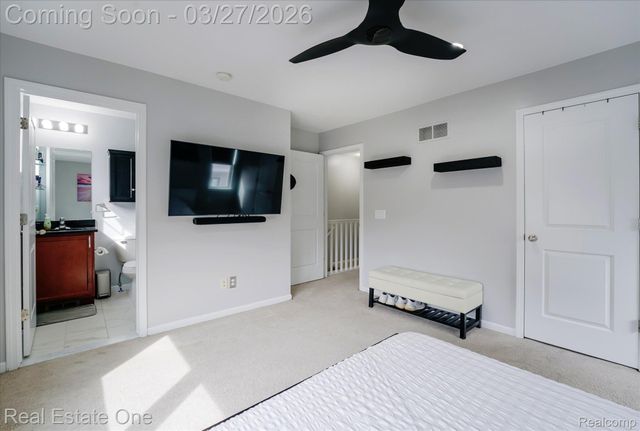 1081 N Sherman Drive, Royal Oak Charter Township, MI 48067