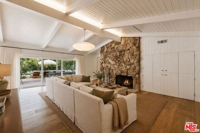 20337 Alerion Place, Woodland Hills, CA 91364