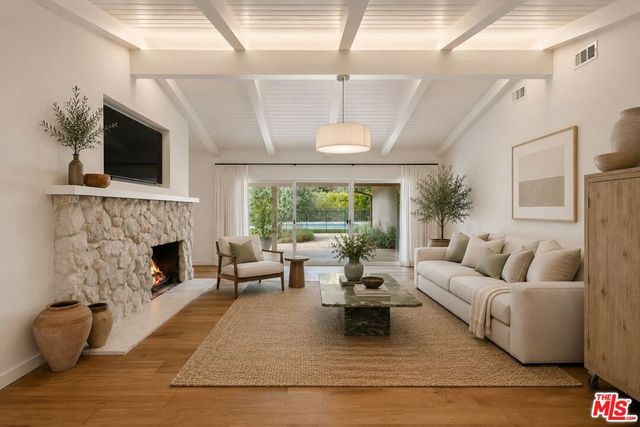 20337 Alerion Place, Woodland Hills, CA 91364