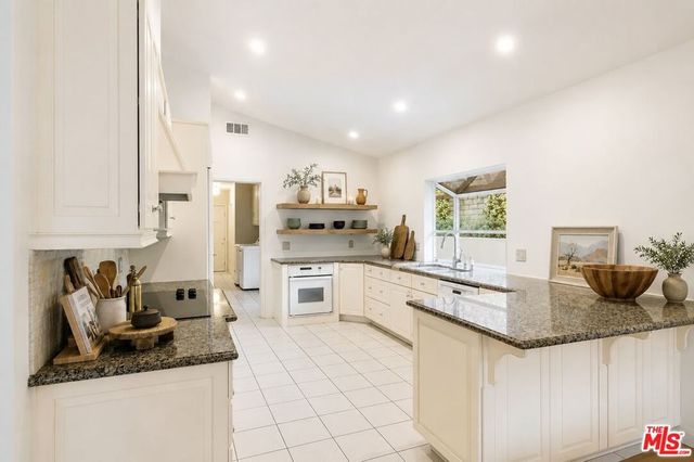 20337 Alerion Place, Woodland Hills, CA 91364