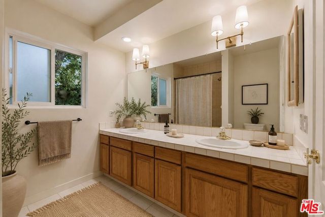 20337 Alerion Place, Woodland Hills, CA 91364