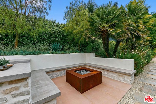 20337 Alerion Place, Woodland Hills, CA 91364
