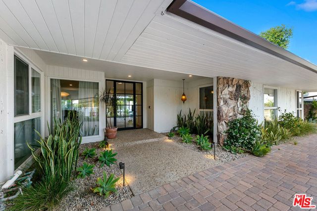 20337 Alerion Place, Woodland Hills, CA 91364