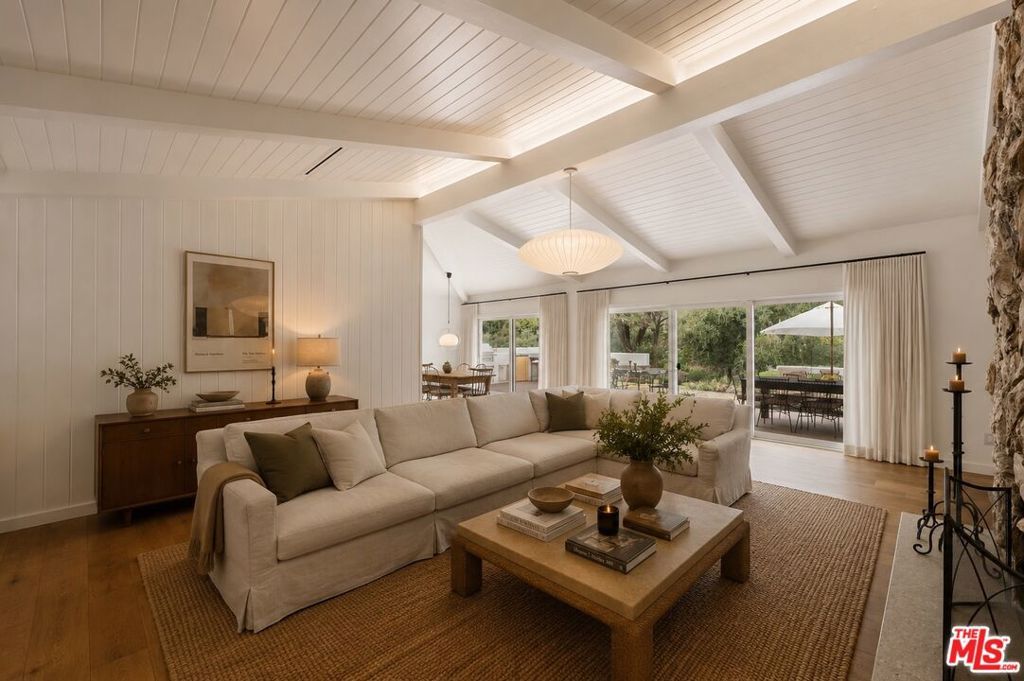 20337 Alerion Place, Woodland Hills, CA 91364