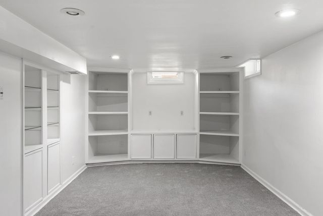 2060 S Old Manor Rd, Wichita, KS 67218