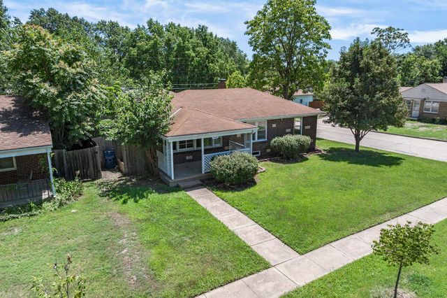 2060 S Old Manor Rd, Wichita, KS 67218