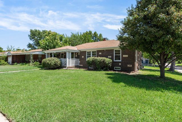2060 S Old Manor Rd, Wichita, KS 67218