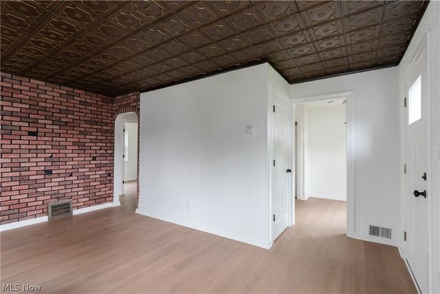 10201 Grace Avenue, Garfield Heights, OH 44125