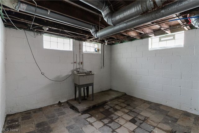 10201 Grace Avenue, Garfield Heights, OH 44125
