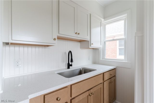10201 Grace Avenue, Garfield Heights, OH 44125