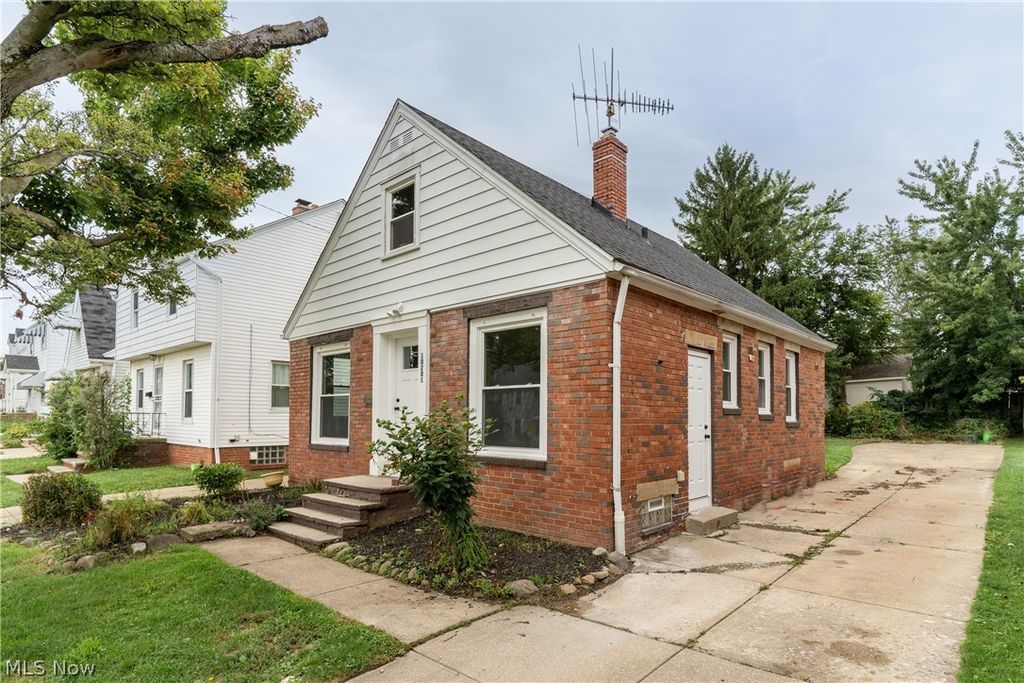 10201 Grace Avenue, Garfield Heights, OH 44125