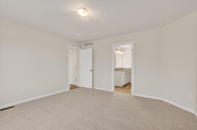 3575 13 Mile Road, Rockford, MI 49341