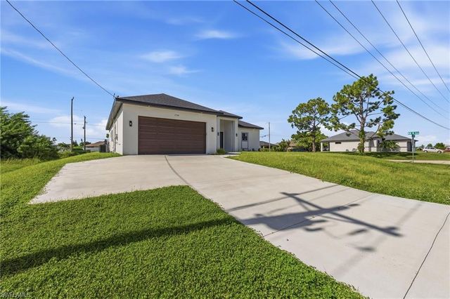 1728 Kismet PKWY W, Cape Coral, FL 33993