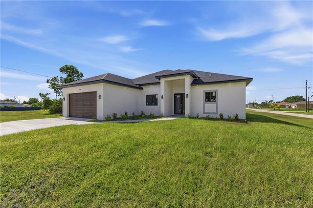 1728 Kismet PKWY W, Cape Coral, FL 33993