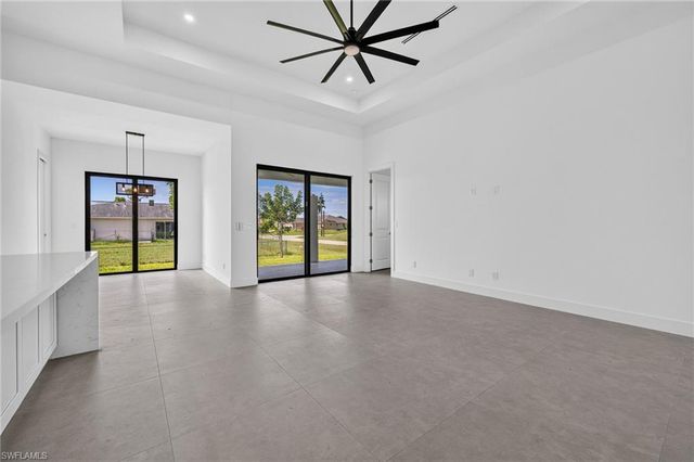 1728 Kismet PKWY W, Cape Coral, FL 33993