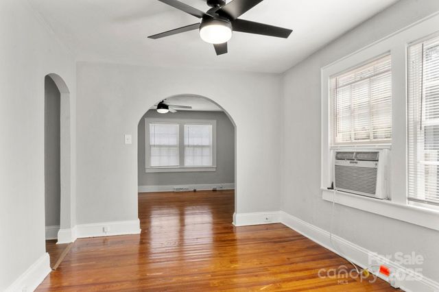 320 S Oakwood Drive, Statesville, NC 28677