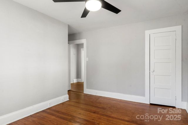 320 S Oakwood Drive, Statesville, NC 28677