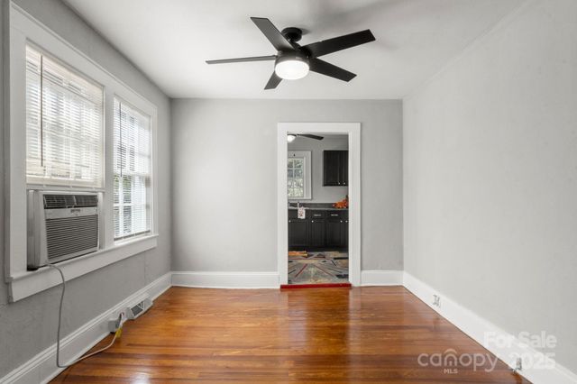 320 S Oakwood Drive, Statesville, NC 28677