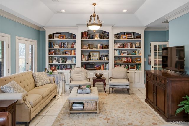 8201 HEATHROW Place, Montgomery, AL 36117