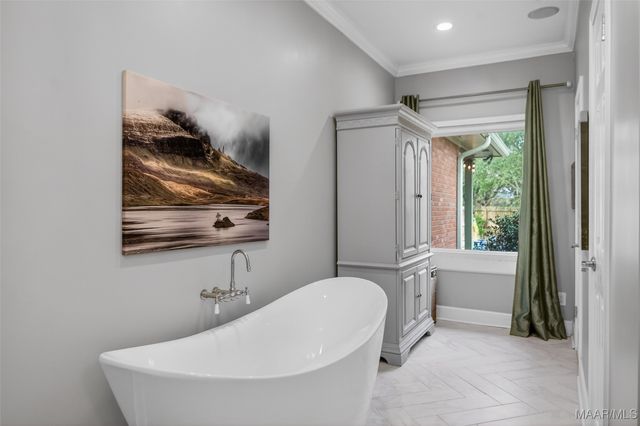 8201 HEATHROW Place, Montgomery, AL 36117