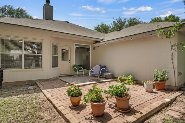 603 Prickly Pear PASS, Buda, TX 78610