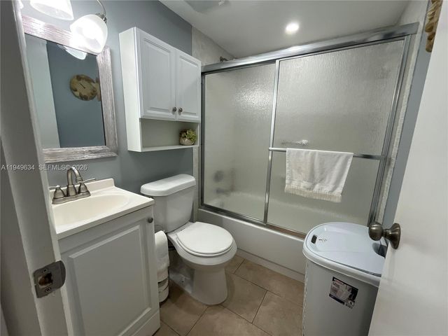 2 Briarwood Cir 112, Hollywood, FL 33024