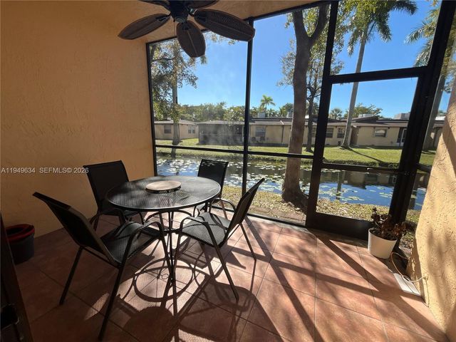 2 Briarwood Cir 112, Hollywood, FL 33024